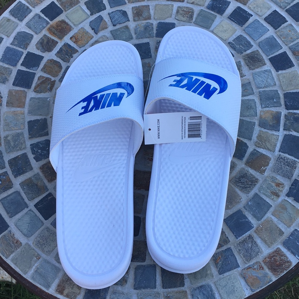 Nike slides men’s size 18 flip flop sandals NWT